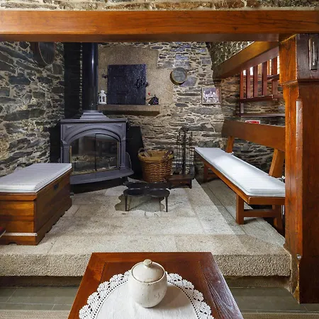 卡萨多纳玛丽亚乡村民宿 乡村民宿 Ordes